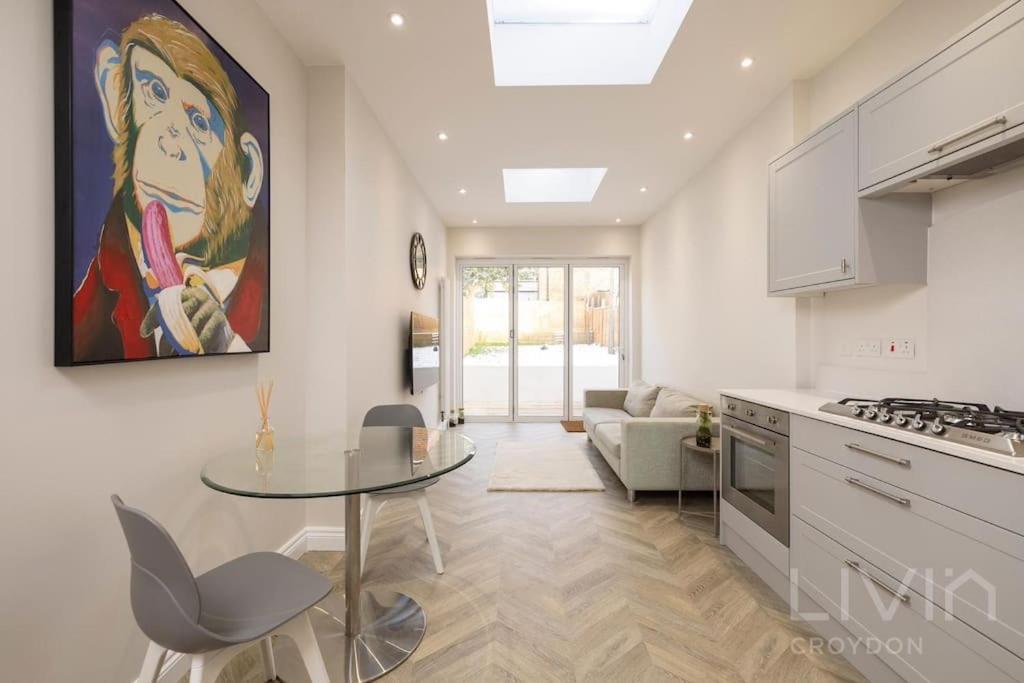 2 Bed Flat -Zone 1-4 London Apartamento Thornton Heath Exterior foto